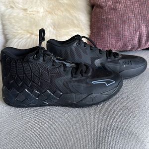 Melo iridescent black